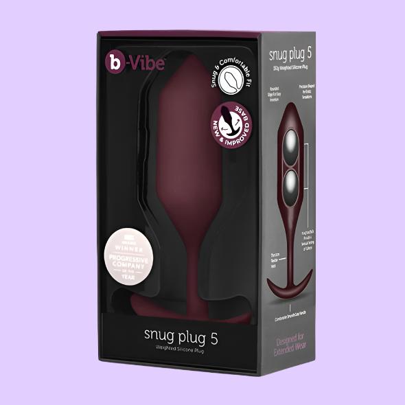 b-Vibe Snug Plug 5 Πρωκτική Σφήνα σε βυσσσινί χρώμα σε συσκευασία